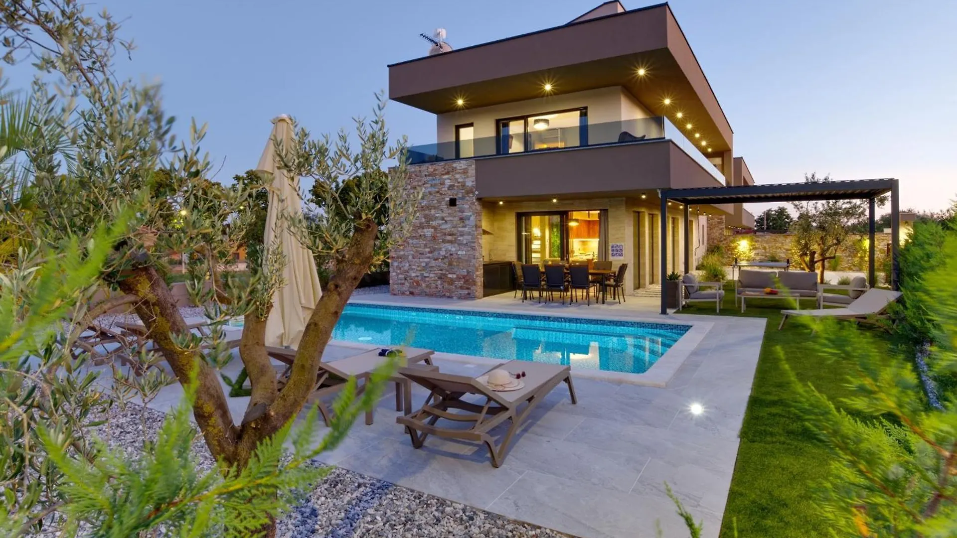 Pieron & Bavigo Villas - Spa Oasis Marcana