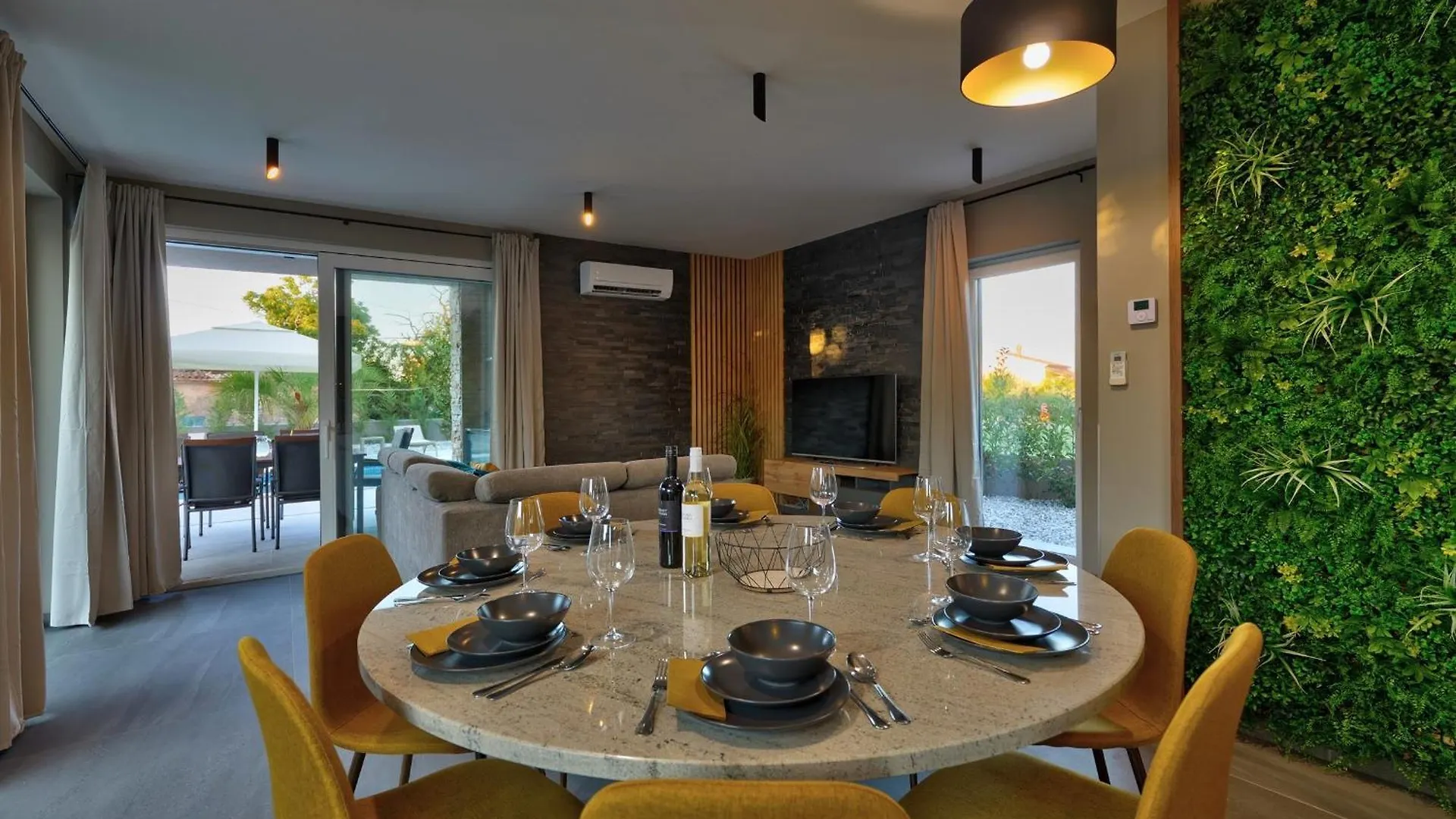 Pieron & Bavigo Villas - Spa Oasis Marcana Croatia